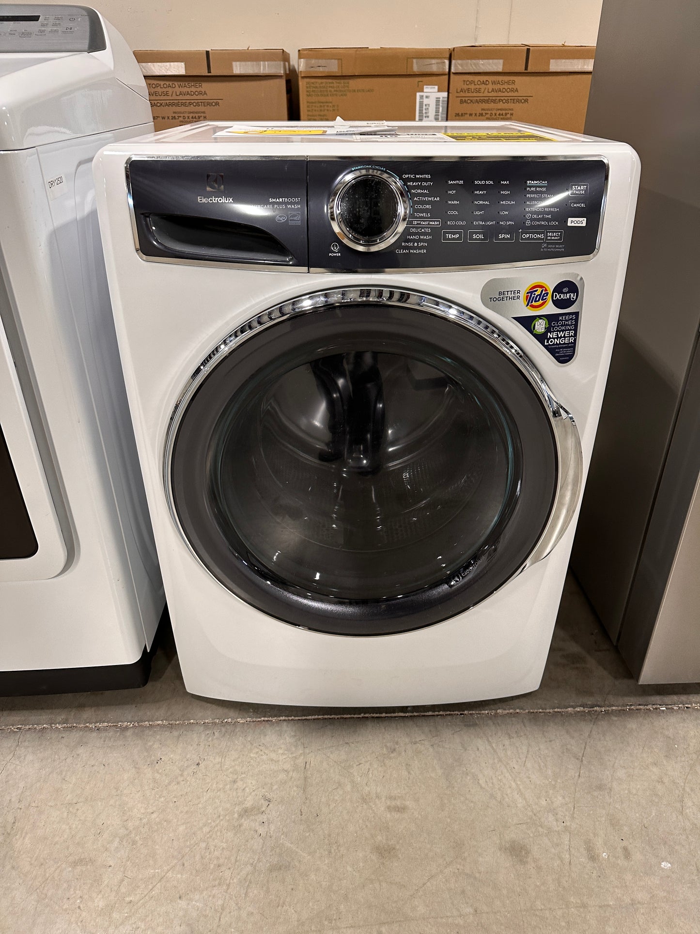 GREAT NEW ELECTROLUX STACKABLE FRONT LOAD WASHER MODEL:ELFW7637AW WAS12996