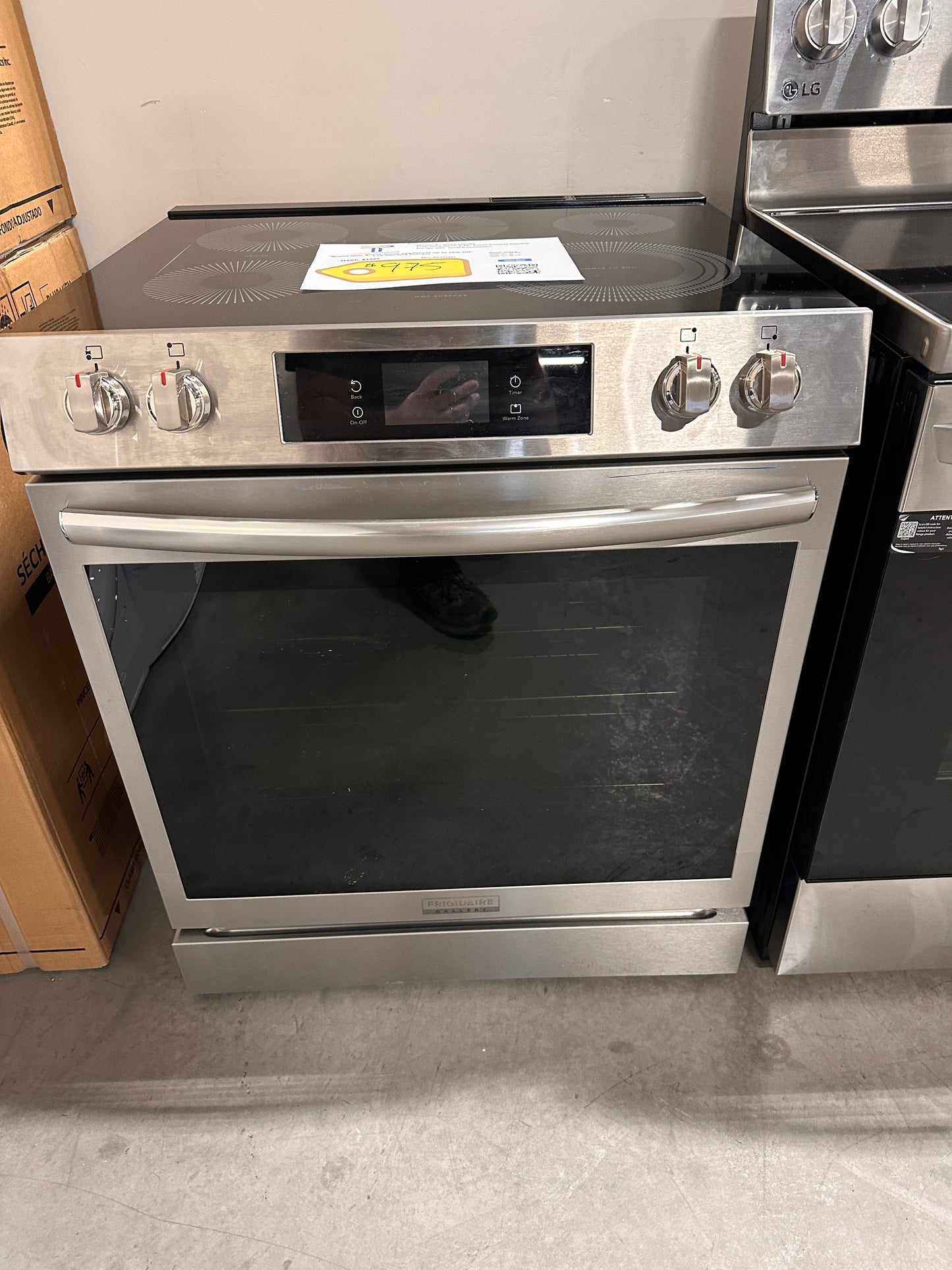 GREAT FRIGIDAIRE ELECTRIC TOTAL CONVECTION RANGE MODEL: GCFE3060BF RAG11887