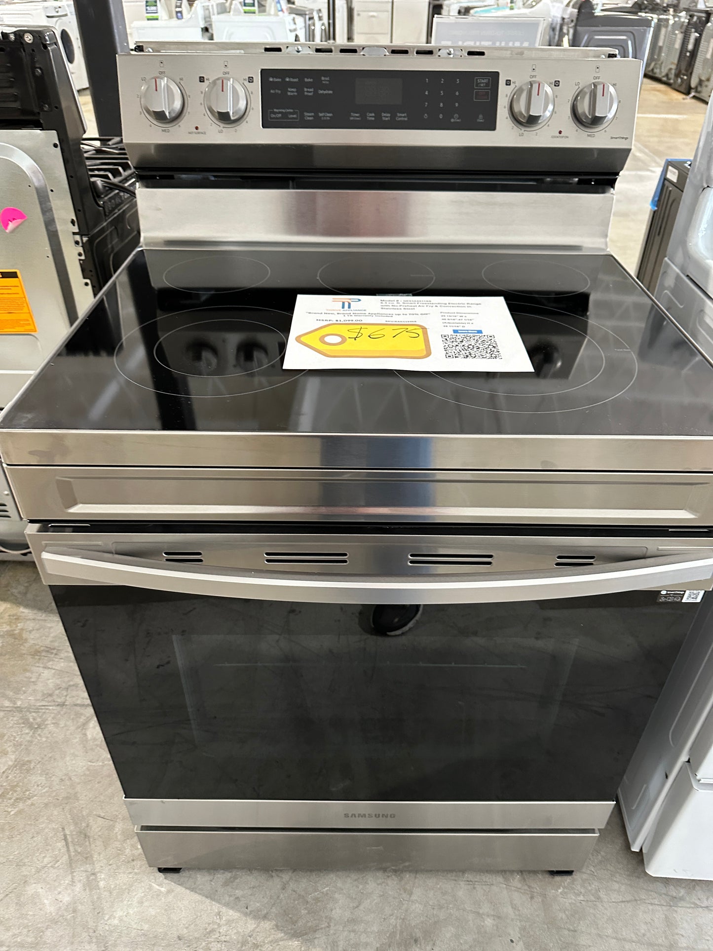 BEAUTIFUL BRAND NEW SAMSUNG ELECTRIC RANGE MODEL: NE63A6511SS RAG11596S