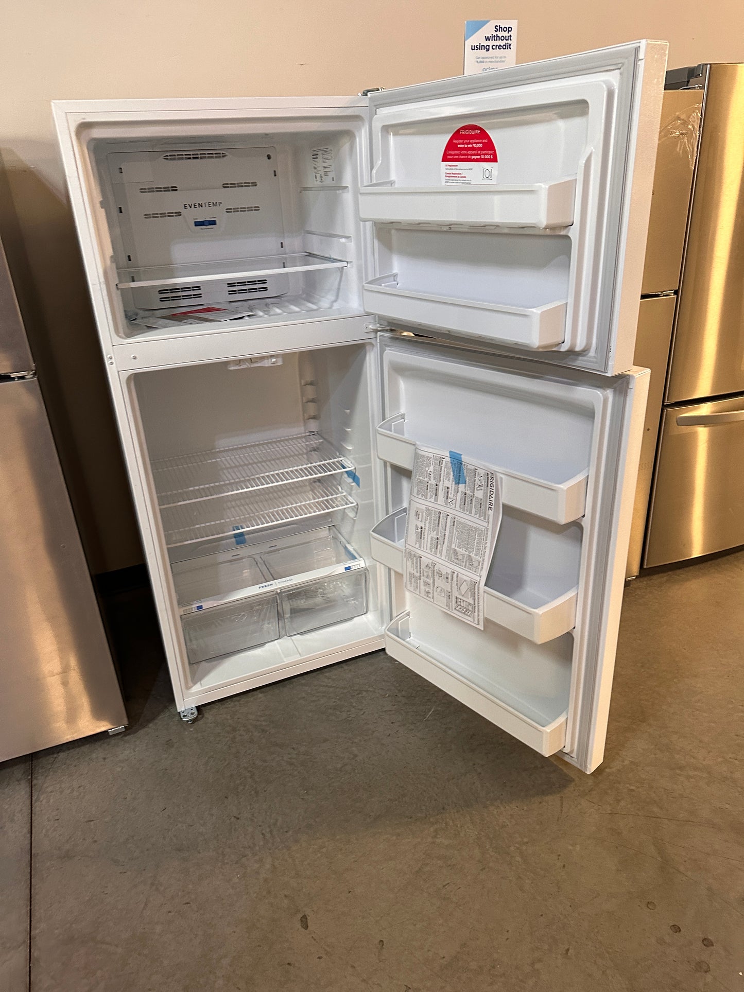 NEW 18.3 CU FT TOP FREEZER REFRIGERATOR MODEL: FFTR1814WW REF13212