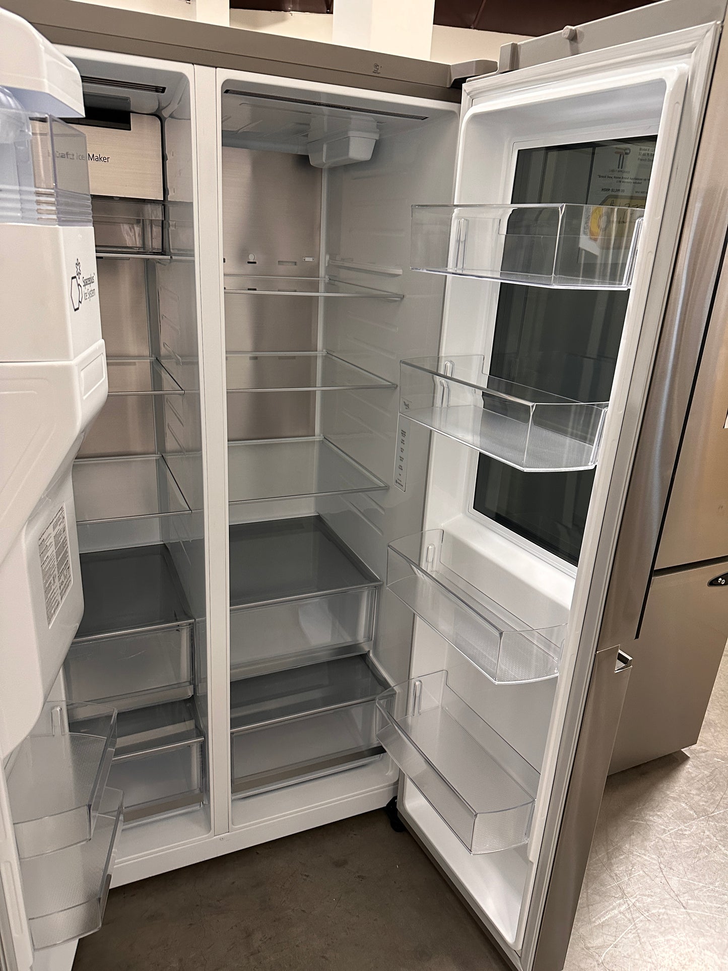 GORGEOUS NEW LG CRAFT ICE MAKING REFRIGERATOR MODEL: LRSOS2706S REF13225