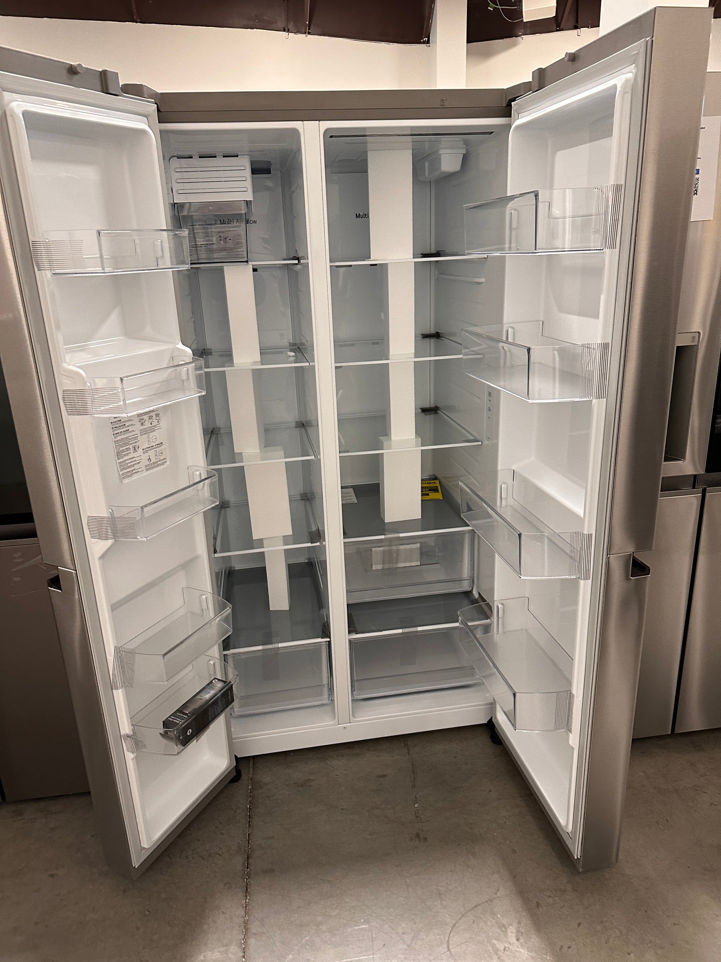 STAINLESS STEEL SIDE BY SIDE SMART REFRIGERATOR MODEL: LRSWS2806S REF13236