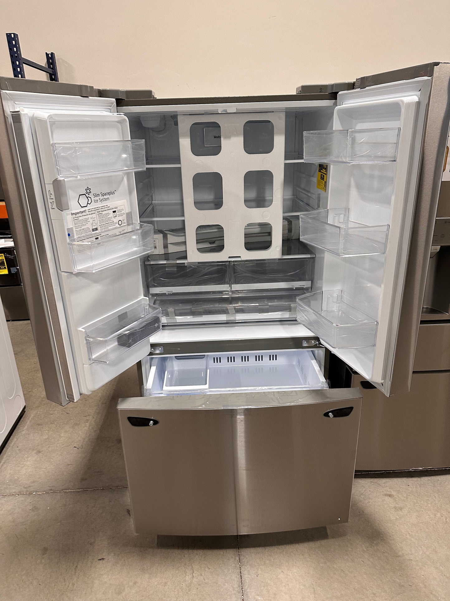 FRENCH DOOR LG SMART REFRIGERATOR MODEL: LHFS28XBS REF13228
