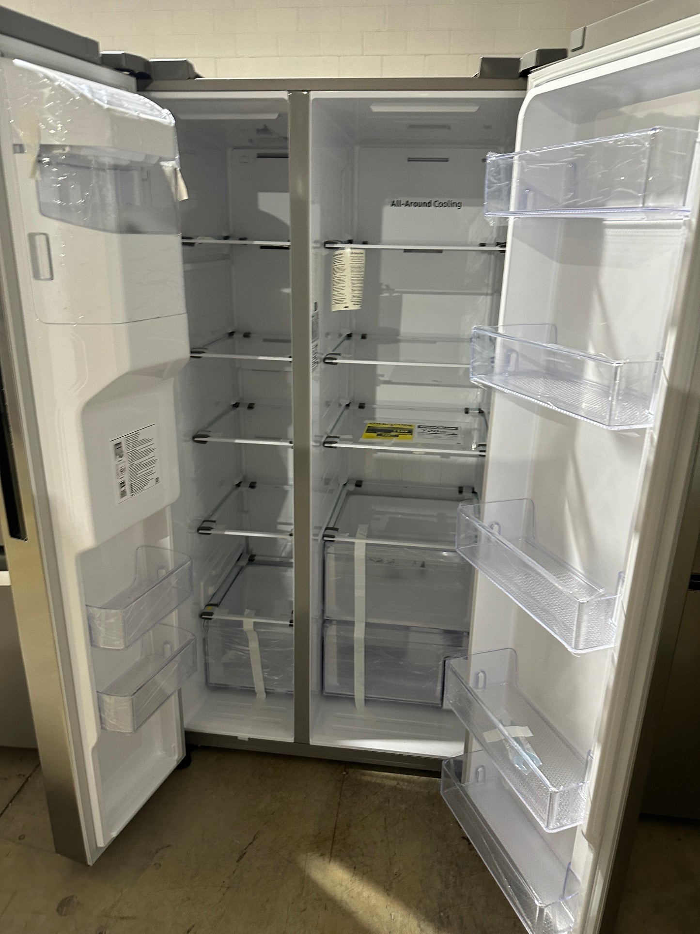 GREAT NEW SAMSUNG SIDE BY SIDE REFRIGERATOR MODEL: RS27T5200SR REF13575S