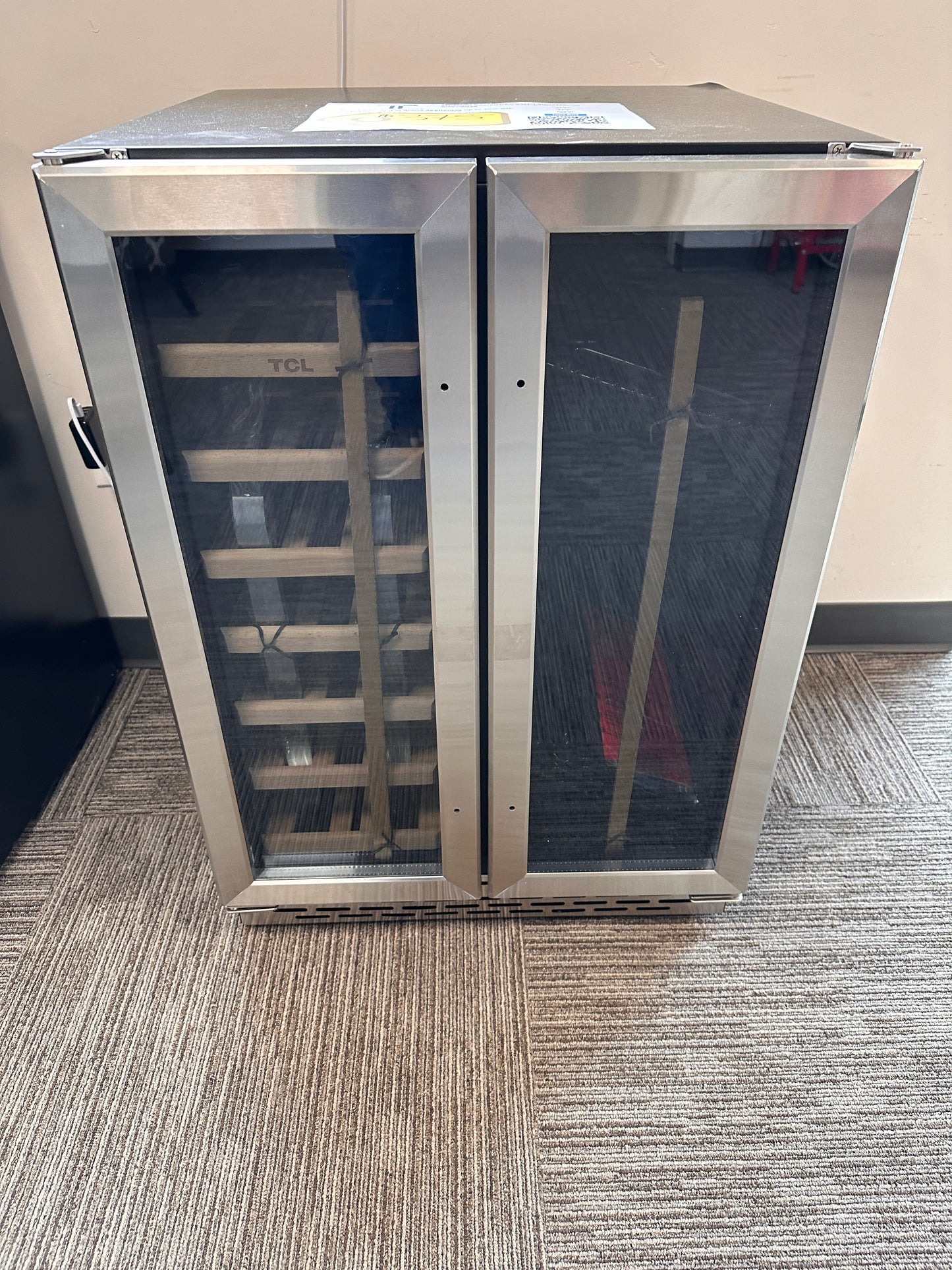NEW INDOOR WINE COOLER DUAL ZONE REFRIGERATOR MODEL: B422D REF13202
