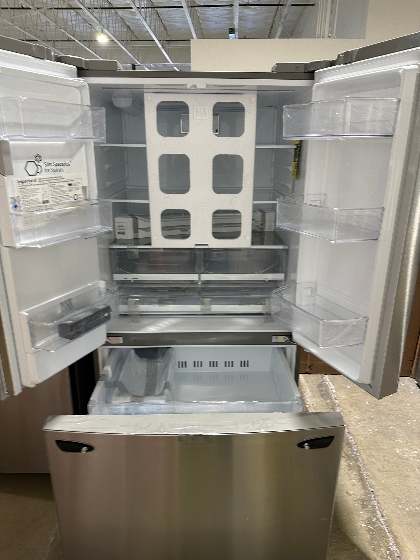 LG - 27.7 Cu. Ft. French Door Smart Refrigerator with External Ice and Water MODEL: LHFS28XBS REF13631S