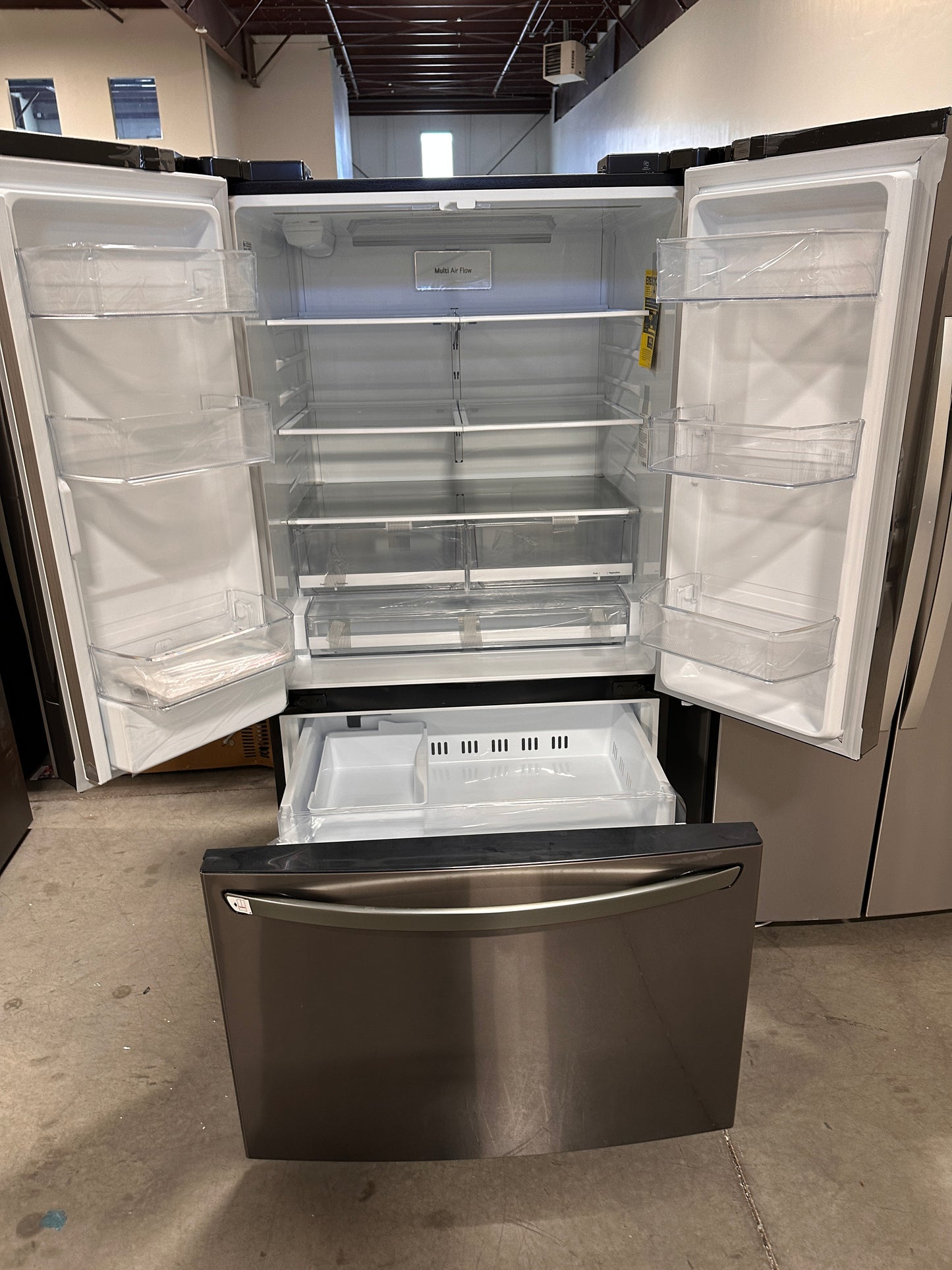 DISCOUNTED NEW LG FRENCH DOOR SMART REFRIGERATOR MODEL: LRFWS2906D REF13257