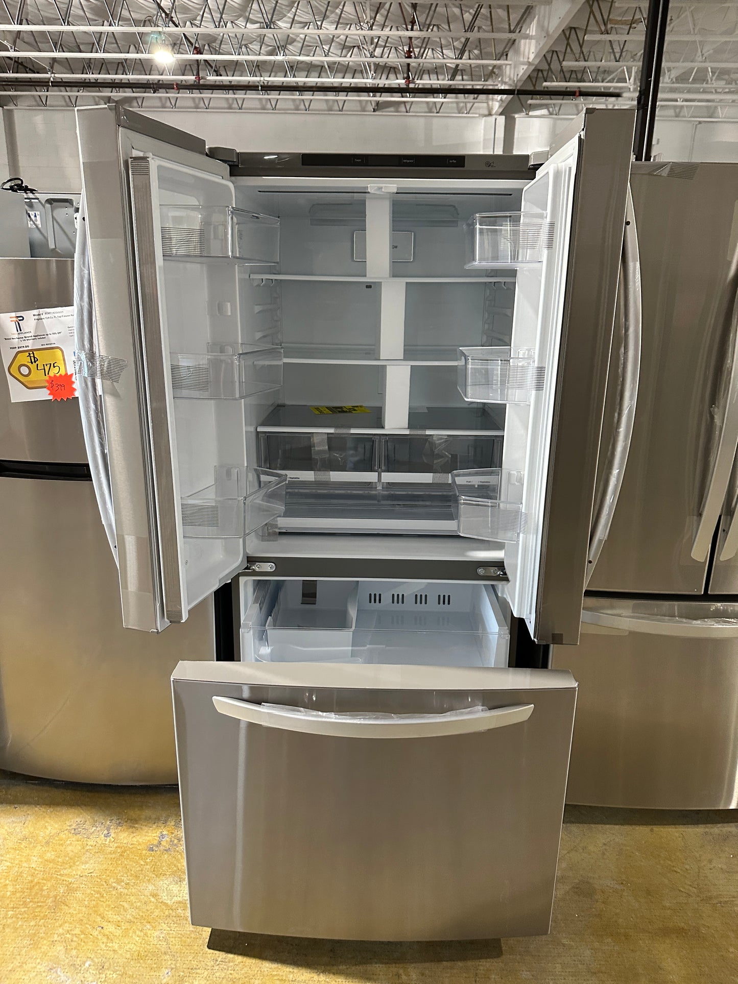 LG - 25.1 Cu. Ft. French Door Refrigerator with Ice Maker - Stainless Steel MODEL: LRFCS25D3S REF13705S