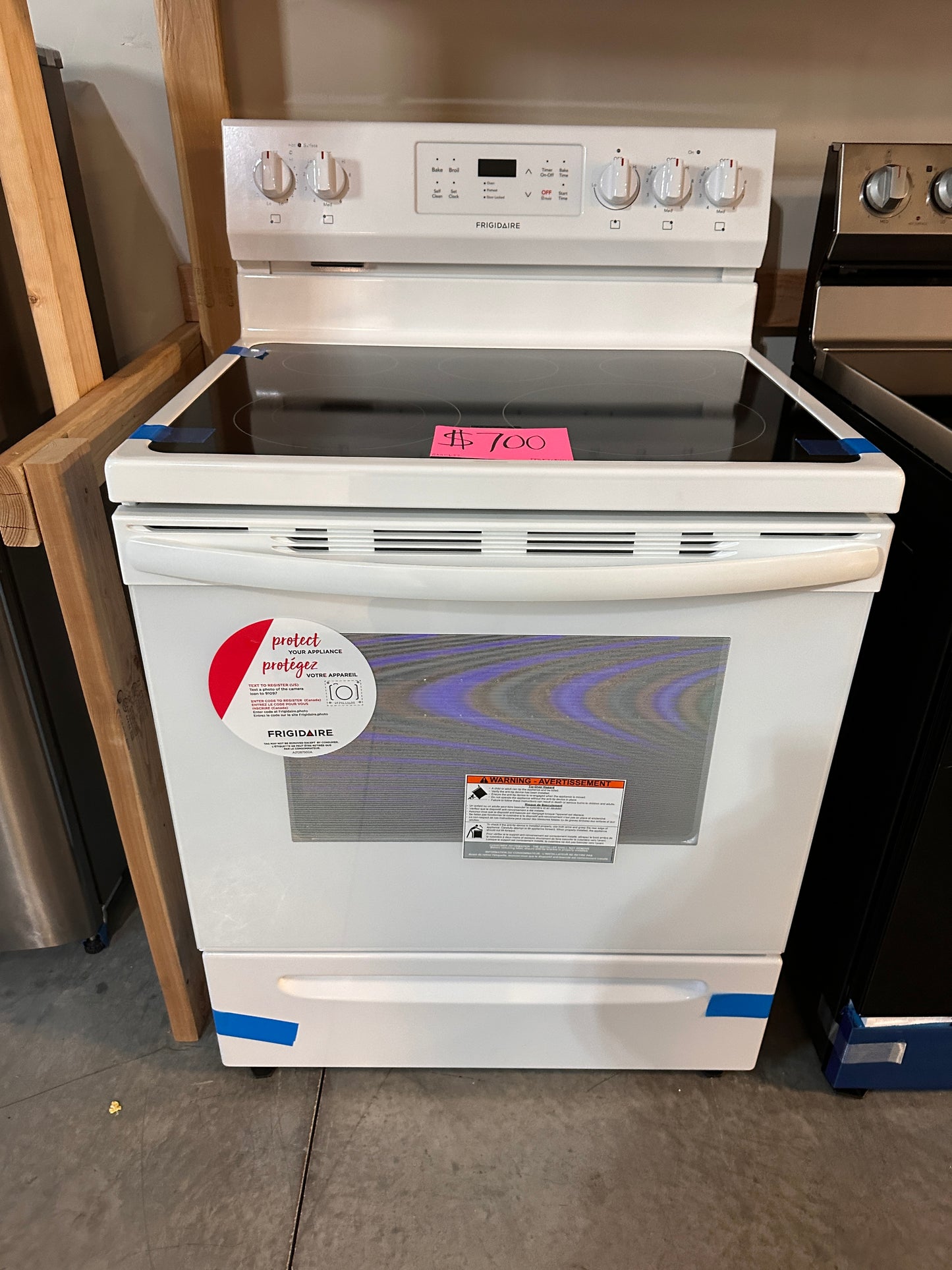 BRAND NEW SELF-CLEANING WHITE ELECTRIC RANGE - RAG11692