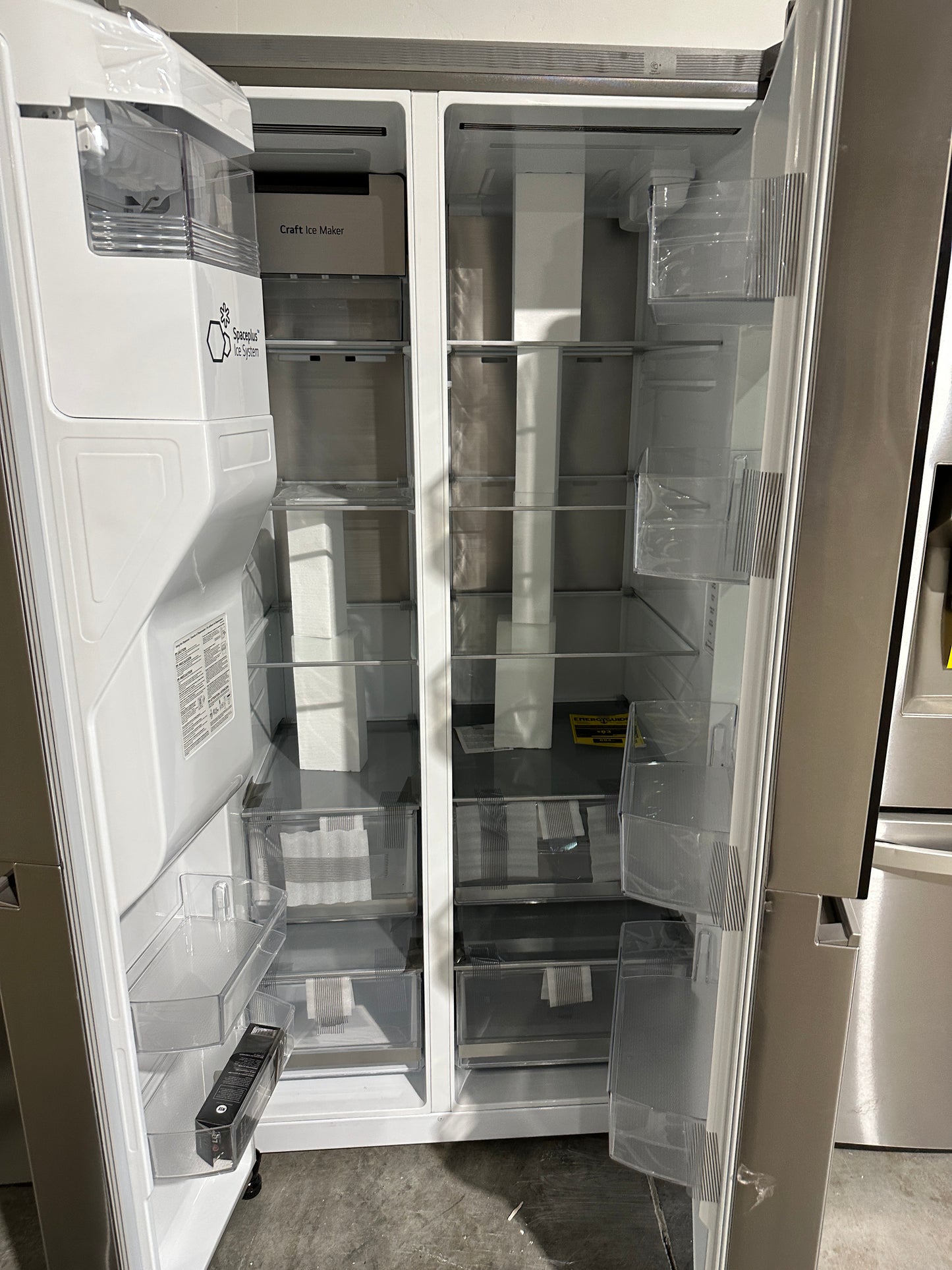 GORGEOUS CRAFT ICE MAKING LG REFRIGERATOR - REF11766S LRSOS2706S