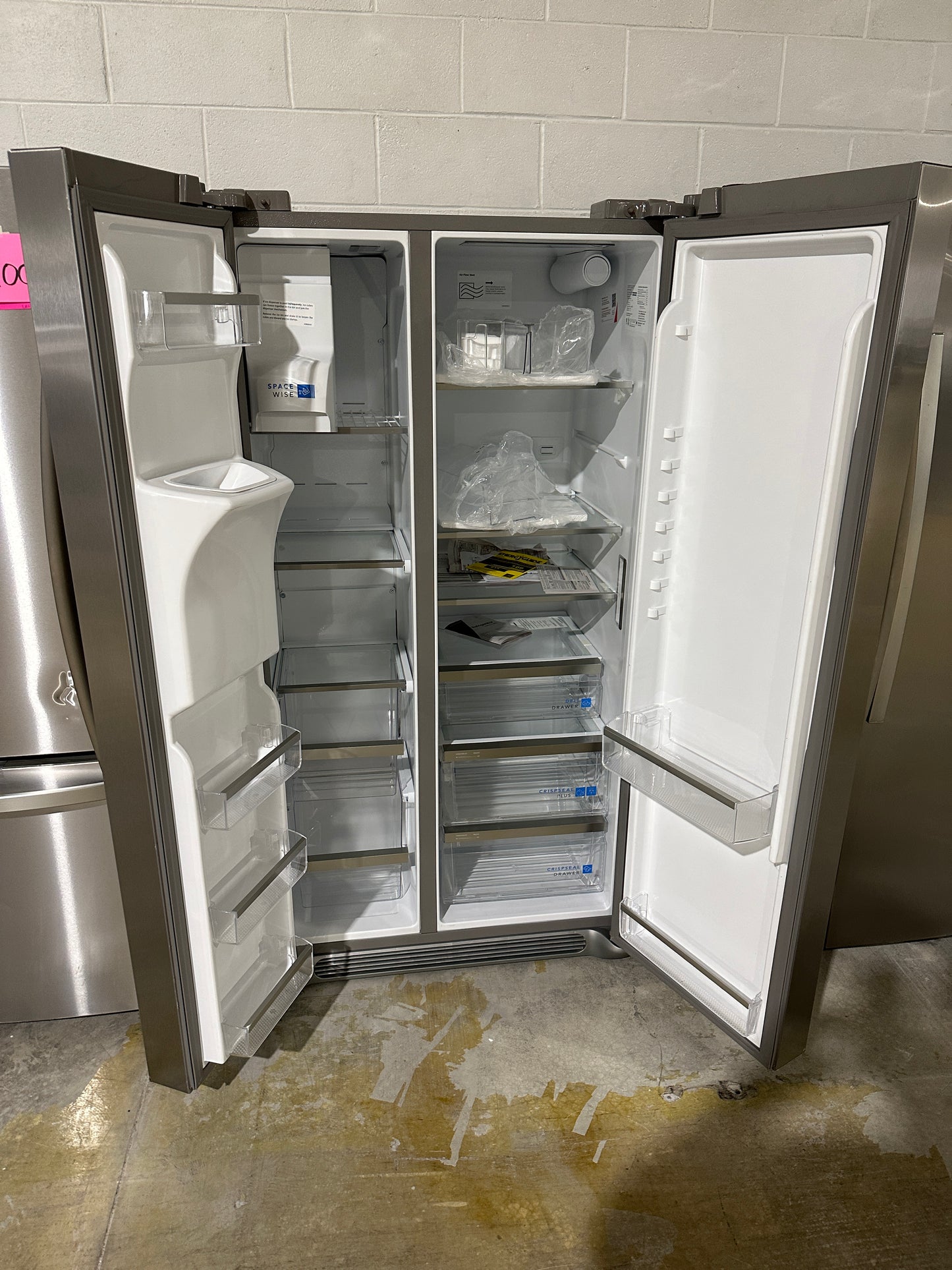 Frigidaire - Gallery 22.3 Cu. Ft. Counter-Depth Refrigerator - Model:GRSC2352AF REF12066S