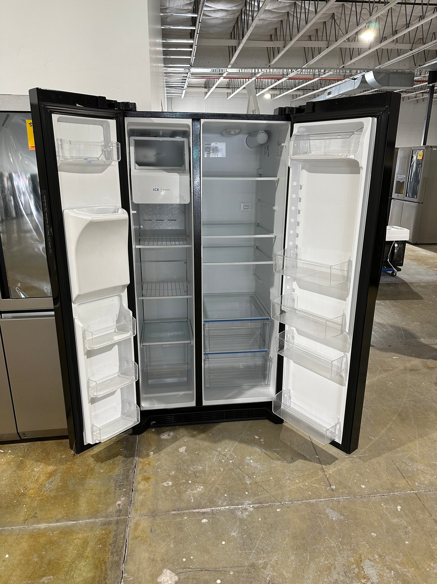 Frigidaire - 25.6 Cu. Ft. Side-by-Side Refrigerator - Black Model:FRSS2623AB REF12073S