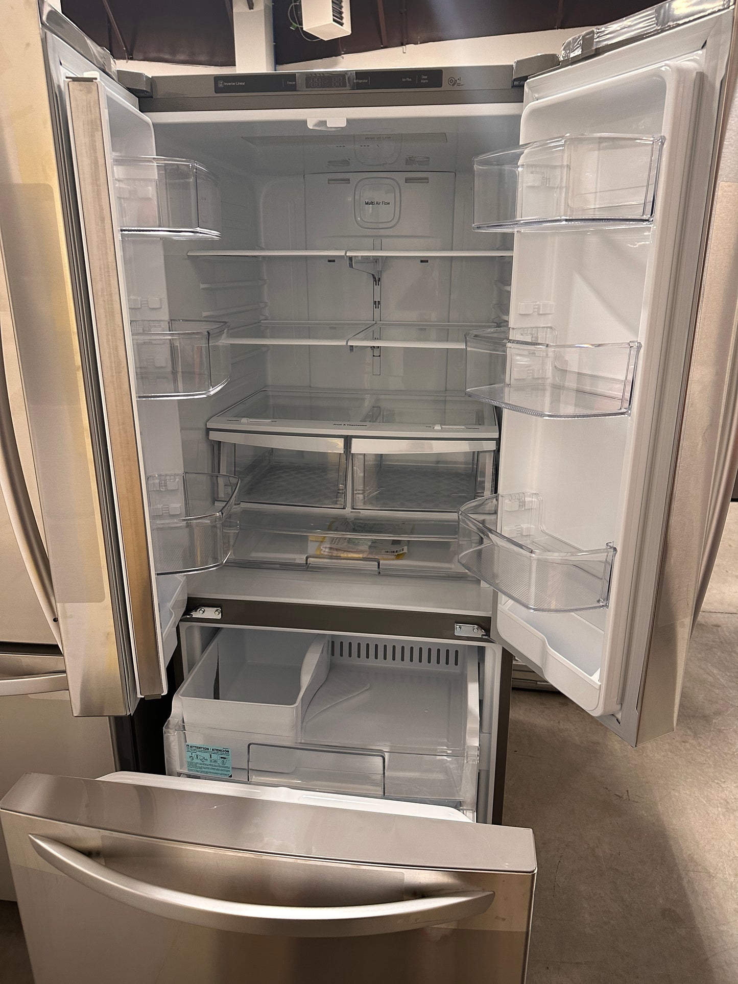 NEW STAINLESS STEEL LG FRENCH DOOR REFRIGERATOR - REF12373 LFCS22520S