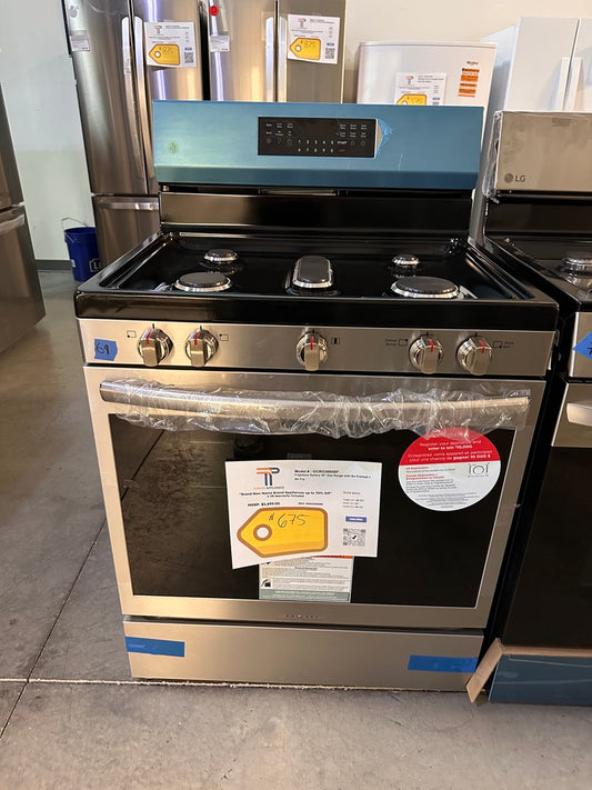 Frigidaire Gallery 30" Gas Range with No Preheat + Air Fry MODEL: GCRG3060BF SKU: RAG10084R