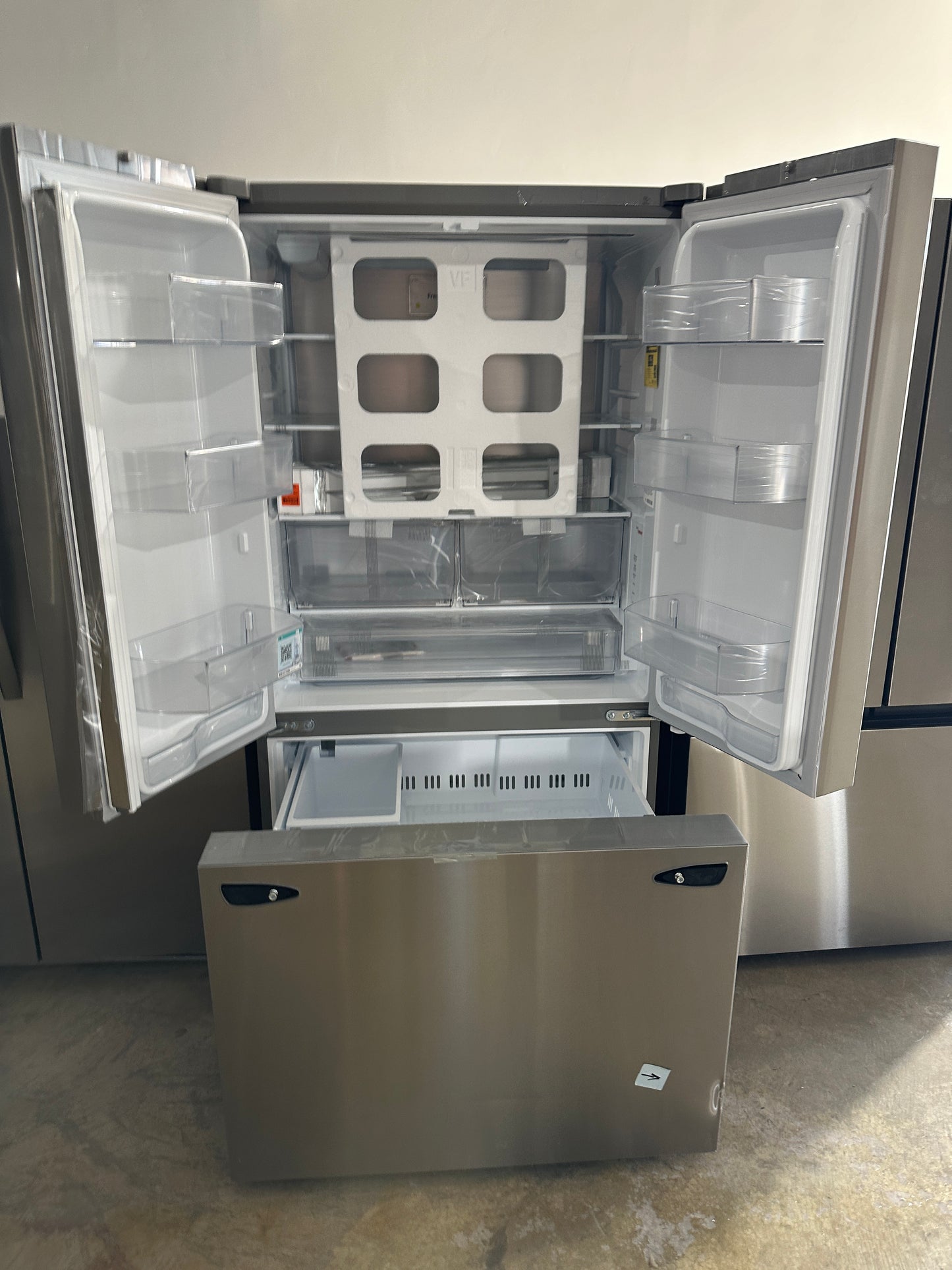 GORGEOUS NEW LG COUNTER DEPTH MAX MODEL: LRFLC2706S REF13694S