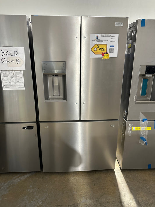 GREAT NEW FRIGIDAIRE COUNTER-DEPTH REFRIGERATOR MODEL: GRFC2353AF REF13686S