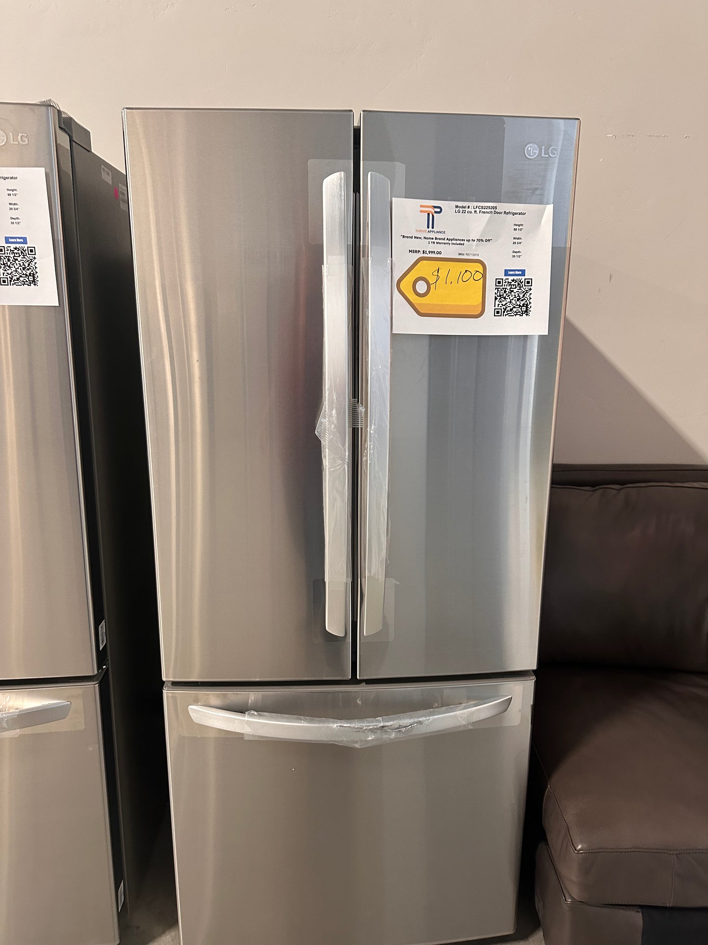 GREAT NEW LG REFRIGERATOR with SMART COOLING SYSTEM MODEL: LFCS22520S REF13310