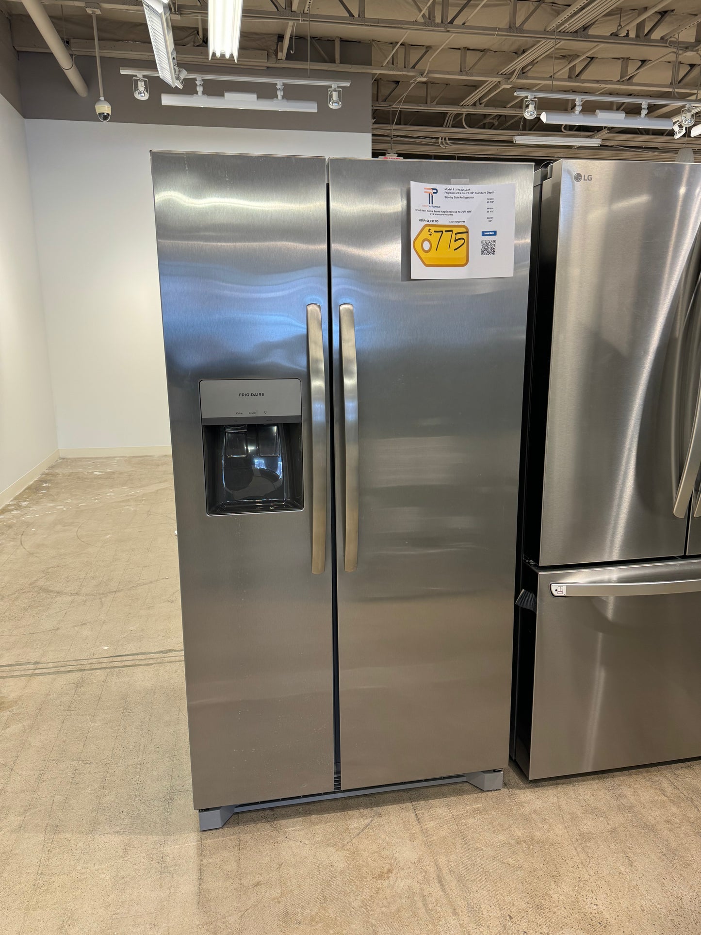 GORGEOUS NEW FRIGIDAIRE SIDE BY SIDE REFRIGERATOR MODEL: FRSS26L3AF REF10078R