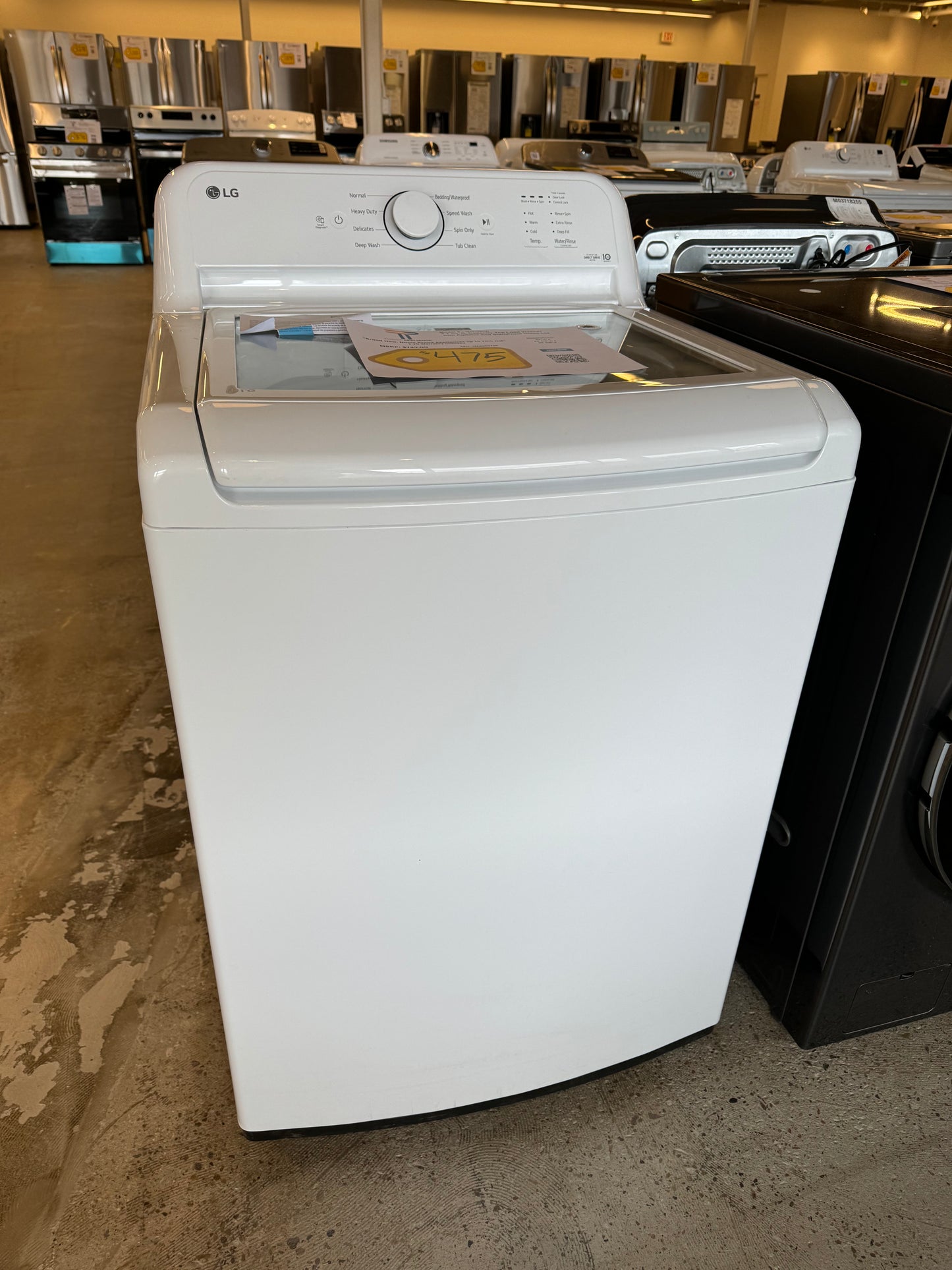 BEAUTIFUL BRAND NEW TOP LOAD LG WASHER MODEL: WT6105CW WAS10073R