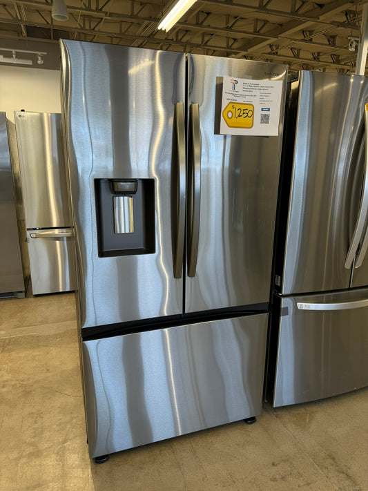 BRAND NEW STAINLESS STEEL SAMSUNG SMART REFRIGERATOR MODEL: RF32CG5400SR REF10075R