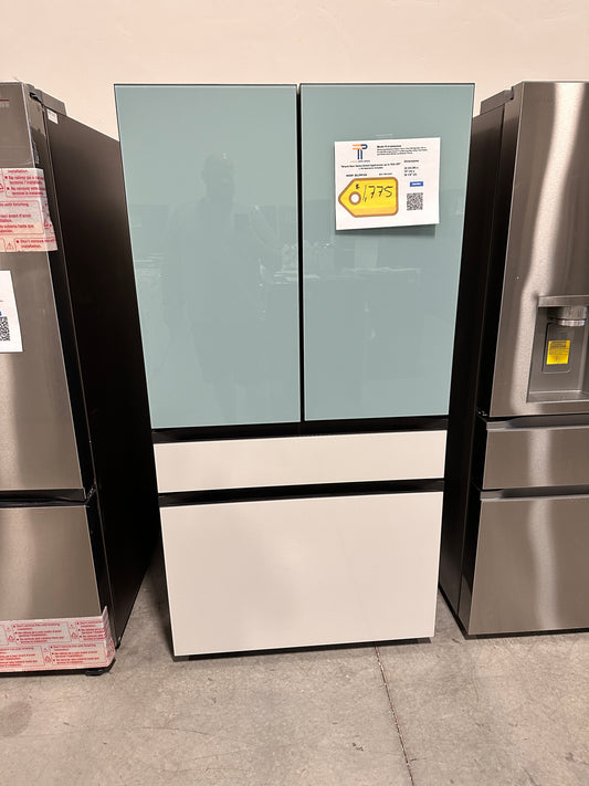 GREAT NEW SAMSUNG COUNTER DEPTH REFRIGERATOR MODEL: RF29BB86004M REF13327