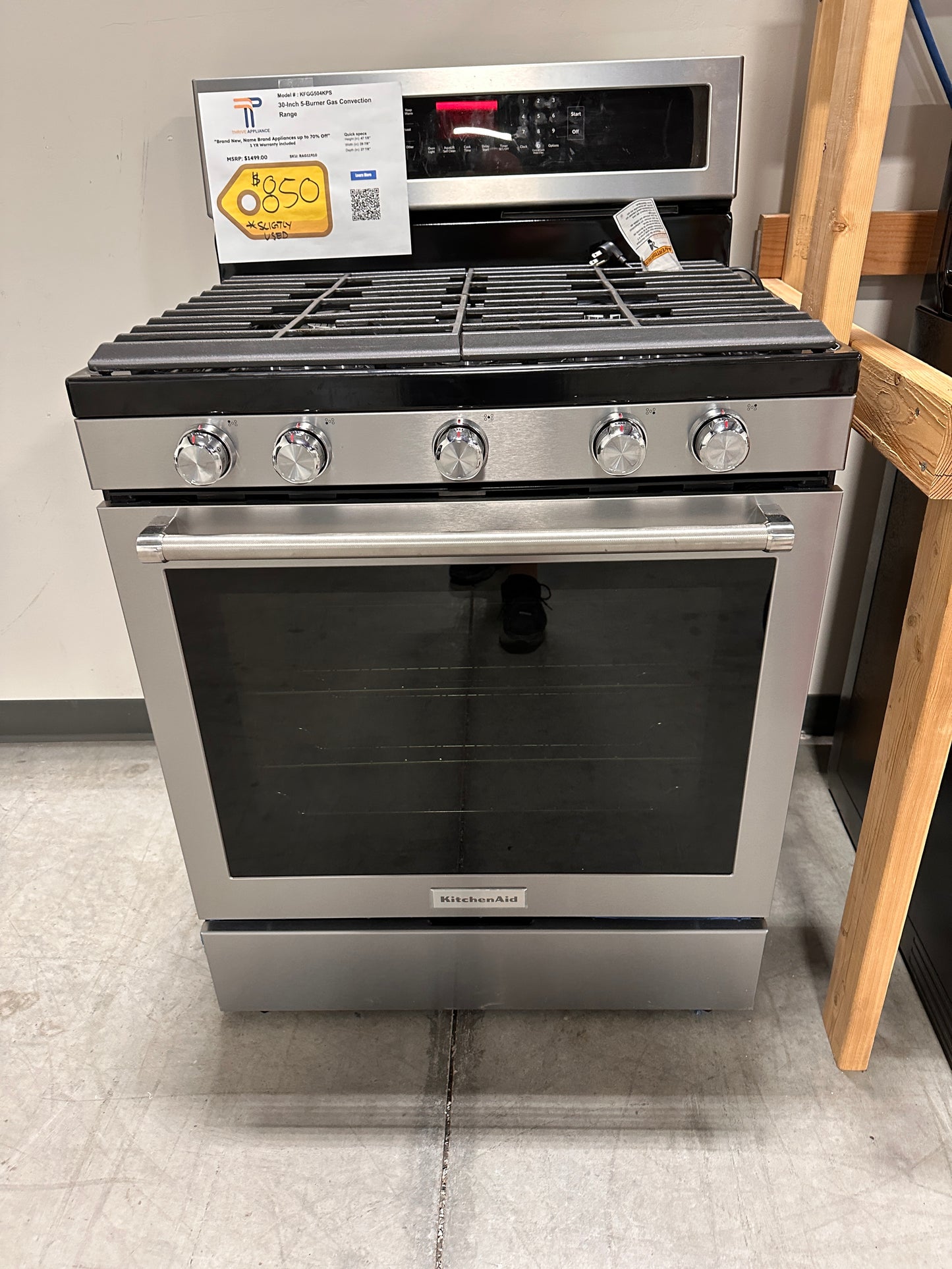 GENTLY USED KITCHENAID GAS RANGE MODEL: KFGG504KPS WAS11910