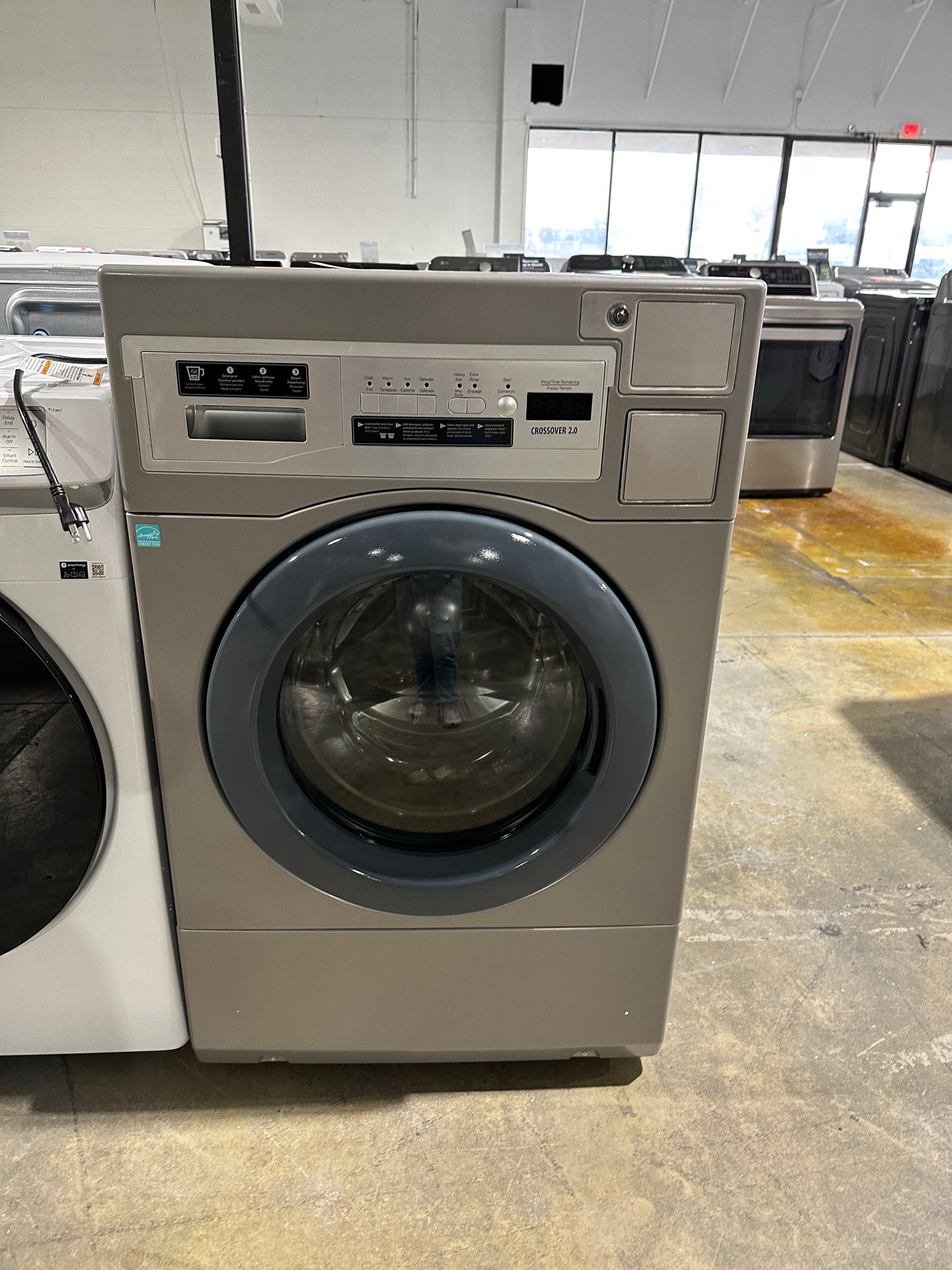 NEW Crossover 2.0 3.5 CF Commercial Front Load Washer MODEL: WHLFP817MC2 WAS12399S