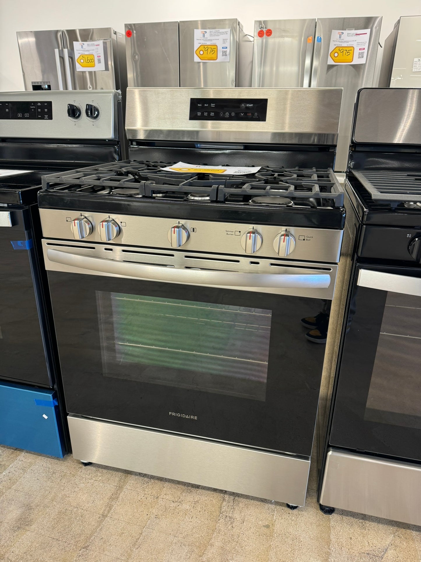 NEW FRIGIDAIRE GALLERY GAS RANGE MODEL: FCRG306LAF RAG10019R