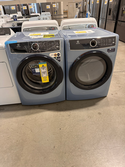 GORGEOUS NEW GLACIER BLUE ELECTROLUX FRONT LOAD WASHER DRYER SET WAS13382 DRY12675