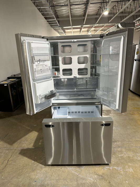 GREAT NEW LG FRENCH DOOR SMART REFRIGERATOR MODEL: LRFXS3106S REF13761S