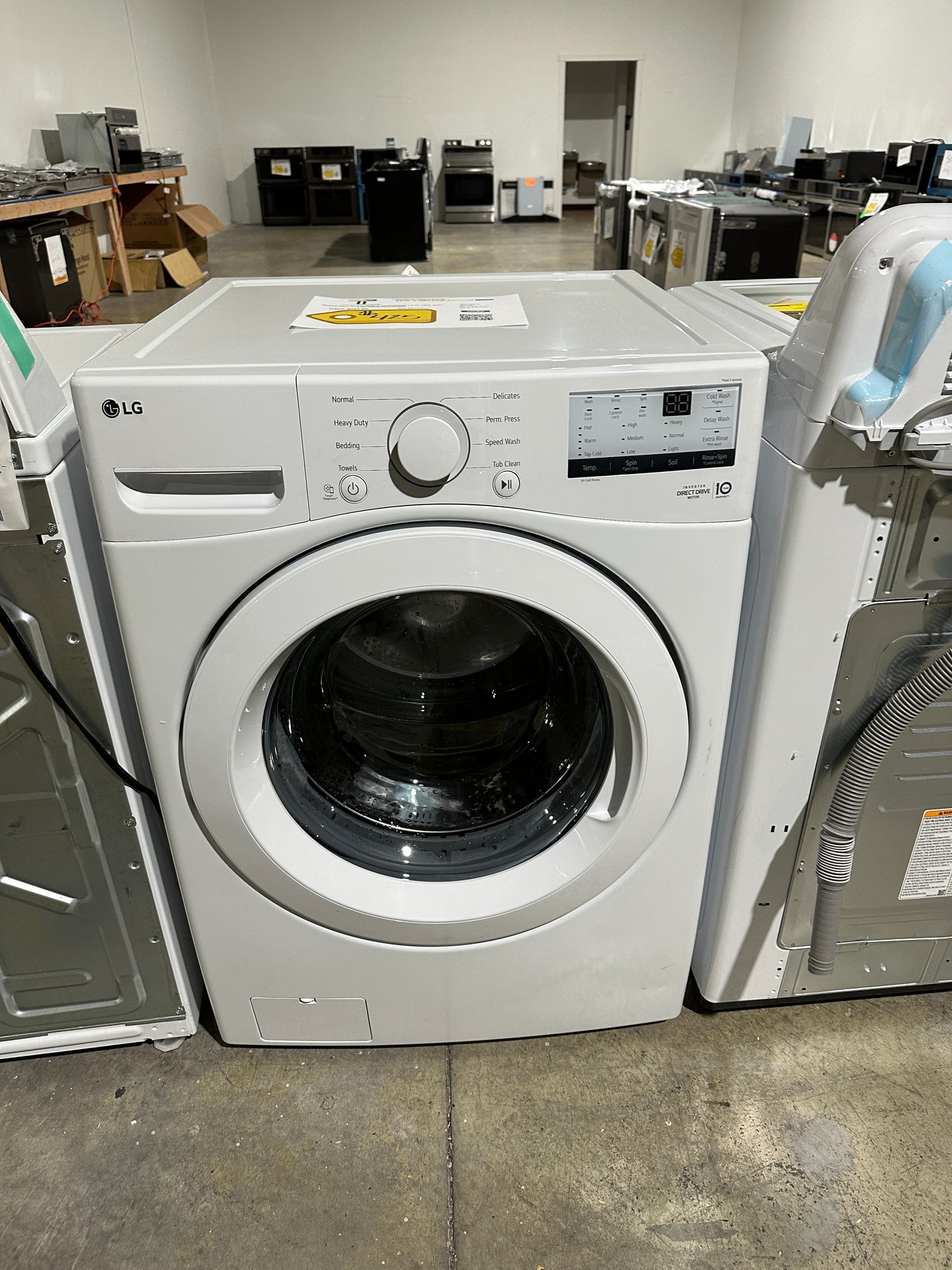 Gorgeous New LG 4.5 Cu Ft Front Load Washer MODEL: WM3400CW WAS12283S