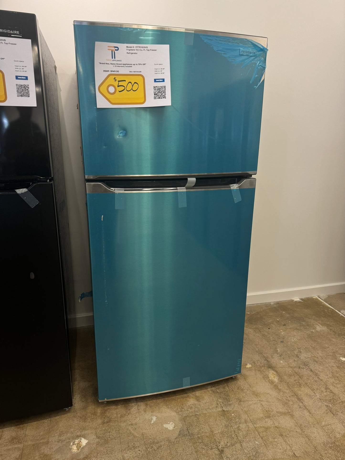 NEW TOP FREEZER FRIGIDAIRE REFRIGERATOR MODEL: FFTR1835VS REF10122R