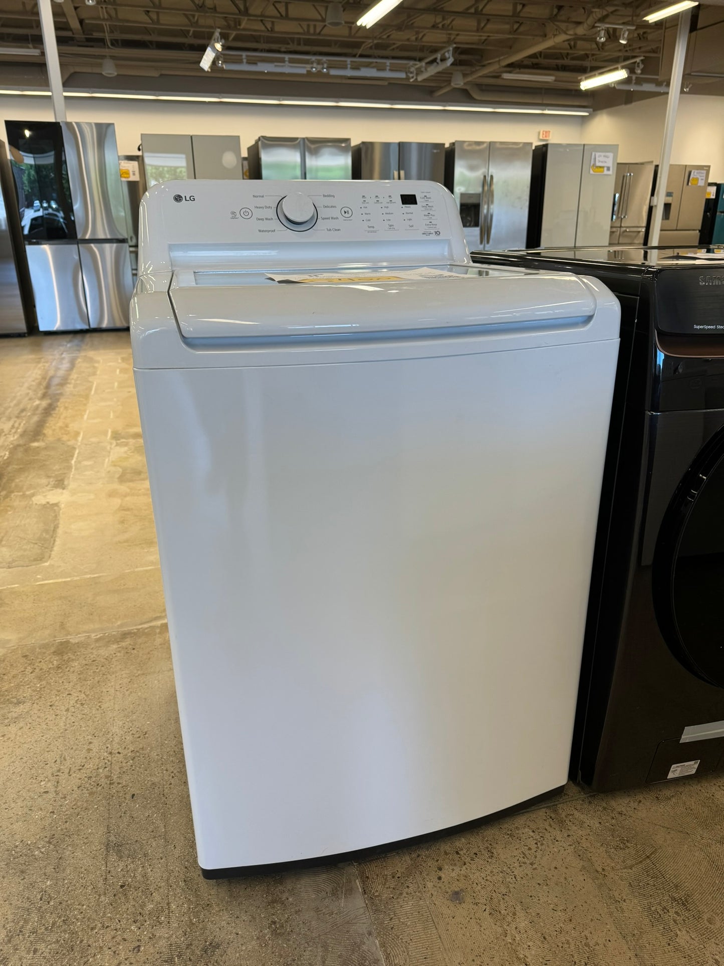 GREAT NEW LG TOP LOAD WASHER WITH TURBODRUM MODEL: WT7000CW WAS10143R