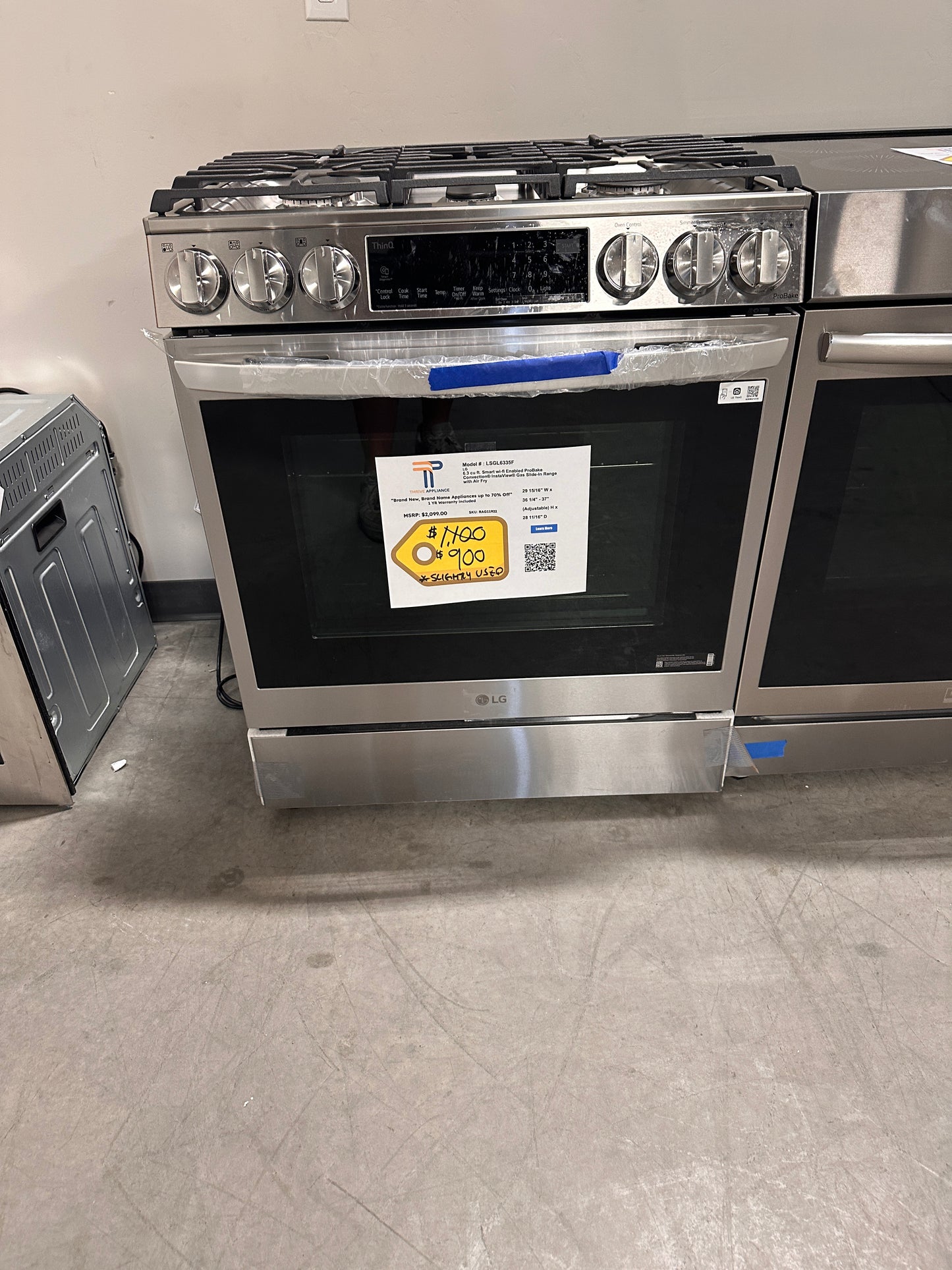 GENTLY USED GAS CONVECTION LG RANGE MODEL: LSGL6335F RAG11922