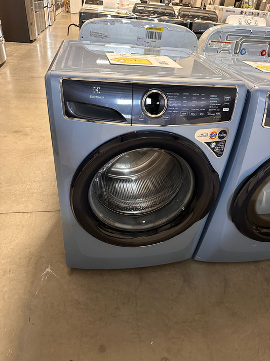 GORGEOUS NEW GLACIER BLUE ELECTROLUX FRONT LOAD WASHER MODEL: ELFW7437AG WAS13475