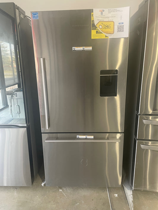 DISCOUNTED GORGEOUS NEW BOTTOM FREEZER REFRIGERATOR - REF12120S Model:RF170WDRUX5