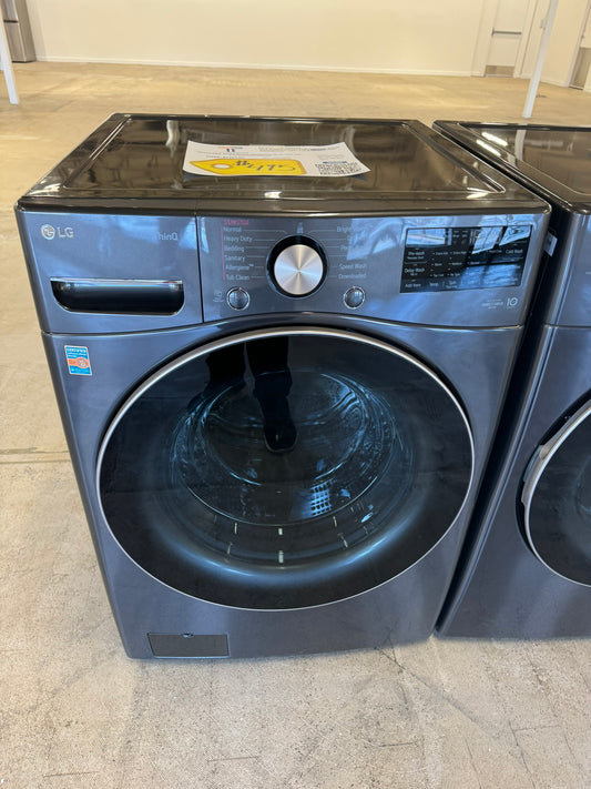 GREAT NEW LG FRONT LOAD WASHING MACHINE MODEL: WM4000HBA  WAS10211R