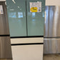 GORGEOUS WHITE SAMSUNG BESPOKE REFRIGERATOR WITH BEVERAGE CENTER MODEL: RF29BB86004M  REF10283R