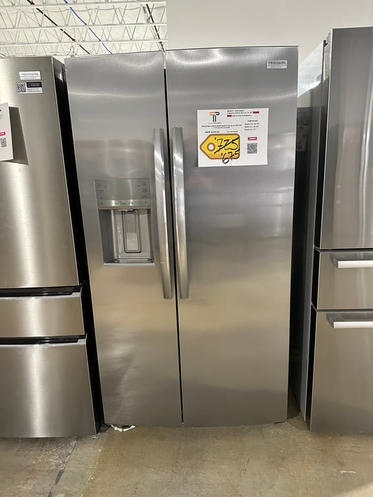 BRAND NEW STAINLESS STEEL COUNTER DEPTH FRIGIDAIRE REFRIGERATOR MODEL: GRSC2352AF  REF13893S