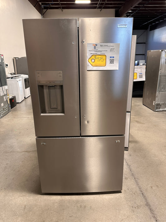 Frigidaire - 27.8 Cu. Ft. French Door Refrigerator - Stainless Steel MODEL: FRFS282LAF REF13476
