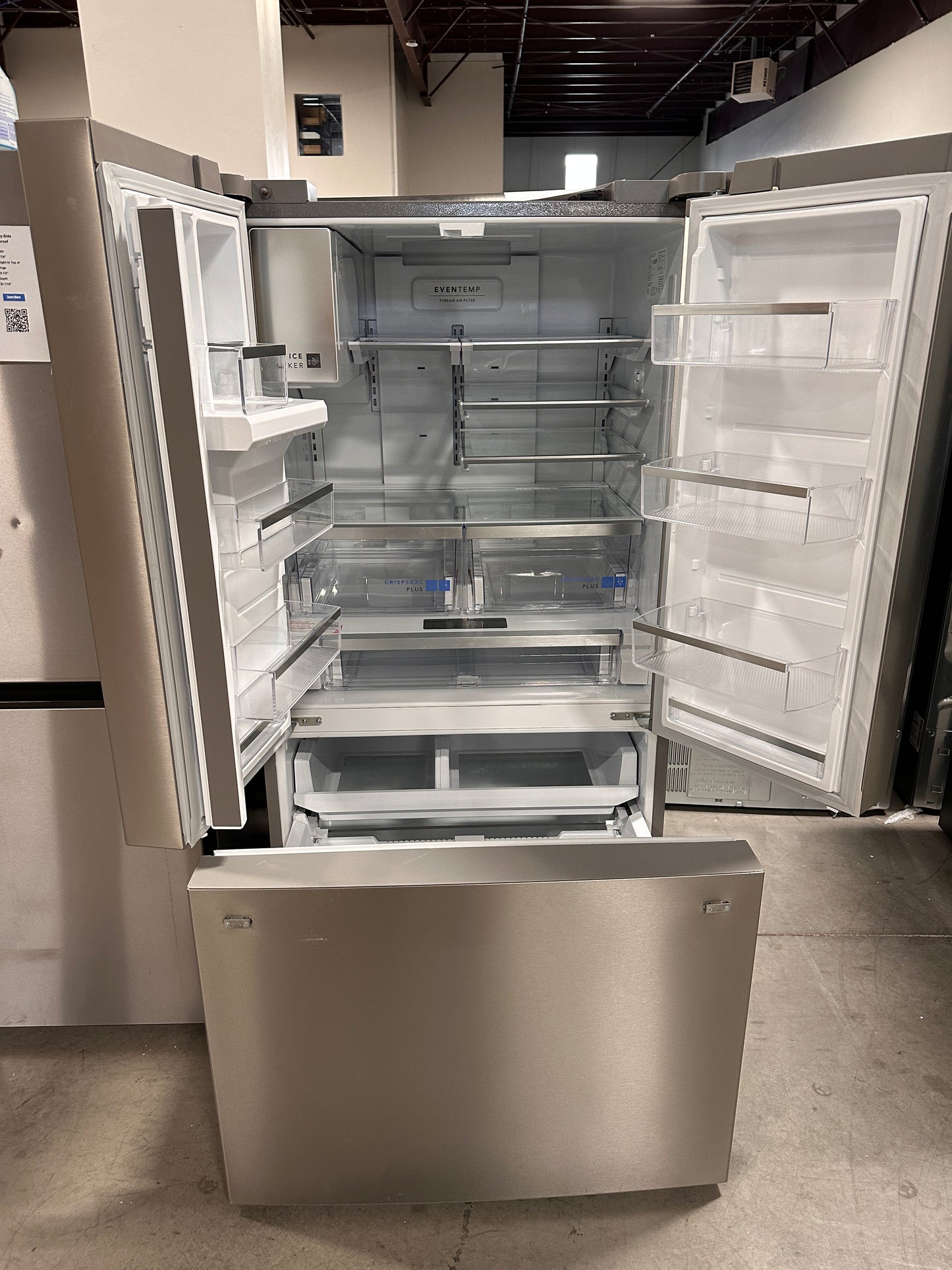 GREAT NEW FRIGIDAIRE GALLERY FRENCH DOOR REFRIGERATOR MODEL: GRFS2853AF REF13514