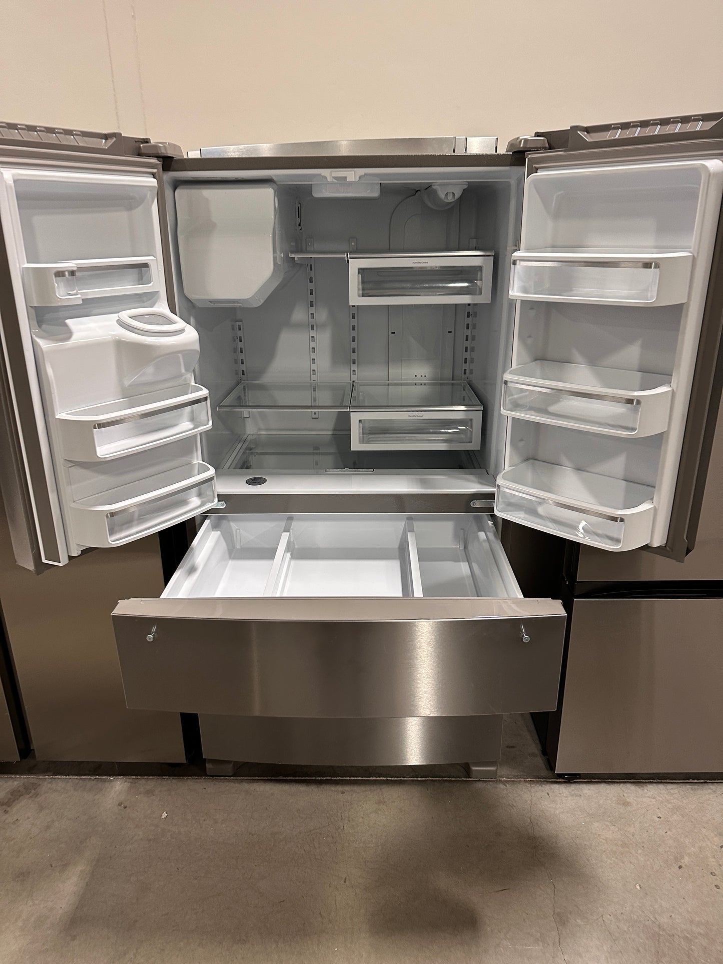 BRAND NEW WHIRLPOOL FRENCH DOOR REFRIGERATOR MODEL: WRX735SDHZ REF13510