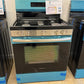NEW! Frigidaire 30" Gas Range with Air Fry  MODEL: FCRG3083AS  RAG10065R