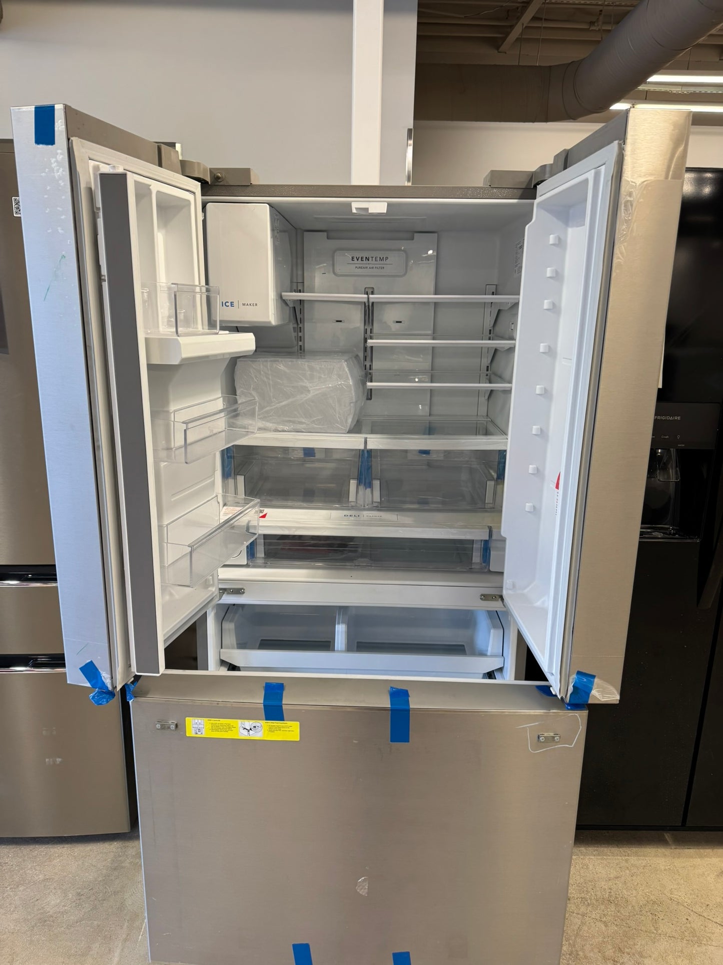 COUNTER DEPTH FRENCH DOOR FRIGIDAIRE REFRIGERATOR MODEL: FRFC2323AS  REF10342R
