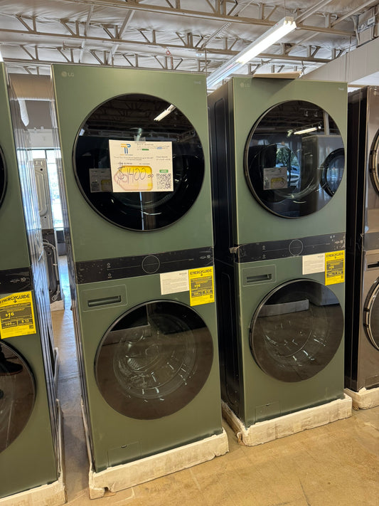 GORGEOUS GREEN LG WASHTOWER with CENTER CONTROL MODEL: WKGX201HGA  WAS10283R
