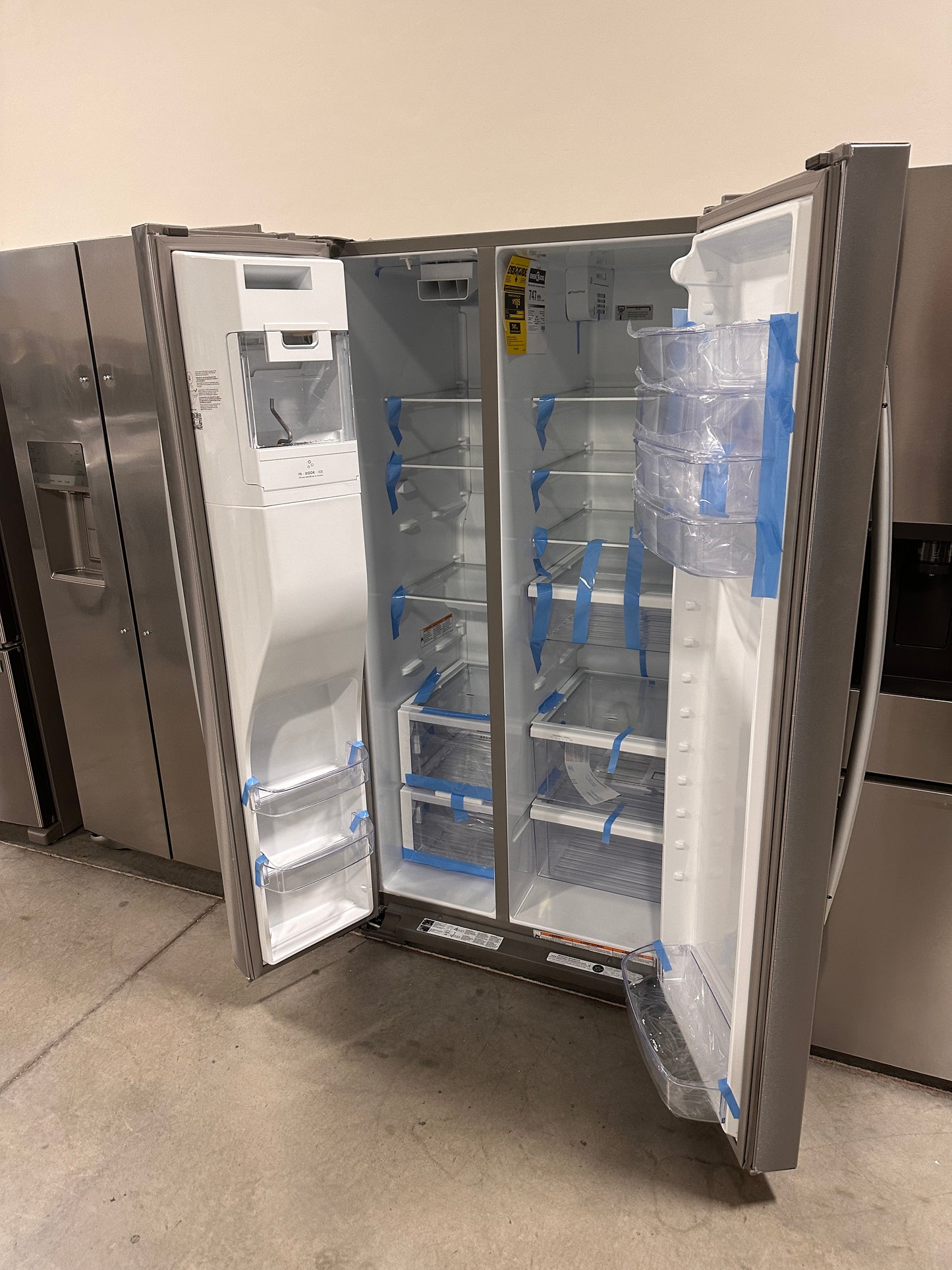 GREAT NEW WHIRLPOOL SIDE-BY-SIDE REFRIGERATOR MODEL: WRS588FIHZ REF13544