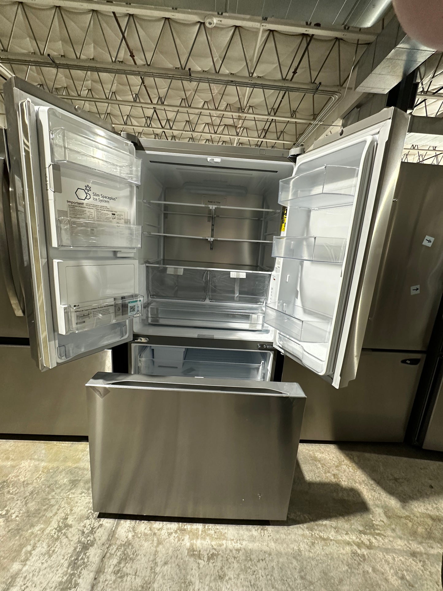 GREAT NEW LG CRAFT ICE SMART FRENCH REFRIGERATOR MODEL: LL31H6530S REF13667S