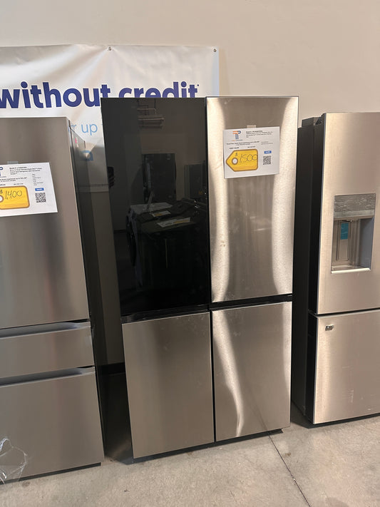 GREAT NEW SAMSUNG SMART REFRIGERATOR WITH DUAL ICE MAKER MODEL: RF29DB9700QL REF13529