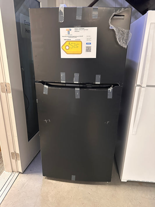 Frigidaire - 18.3 Cu. Ft. Top-Freezer Refrigerator - Black MODEL: FFTR1835VB REF13559