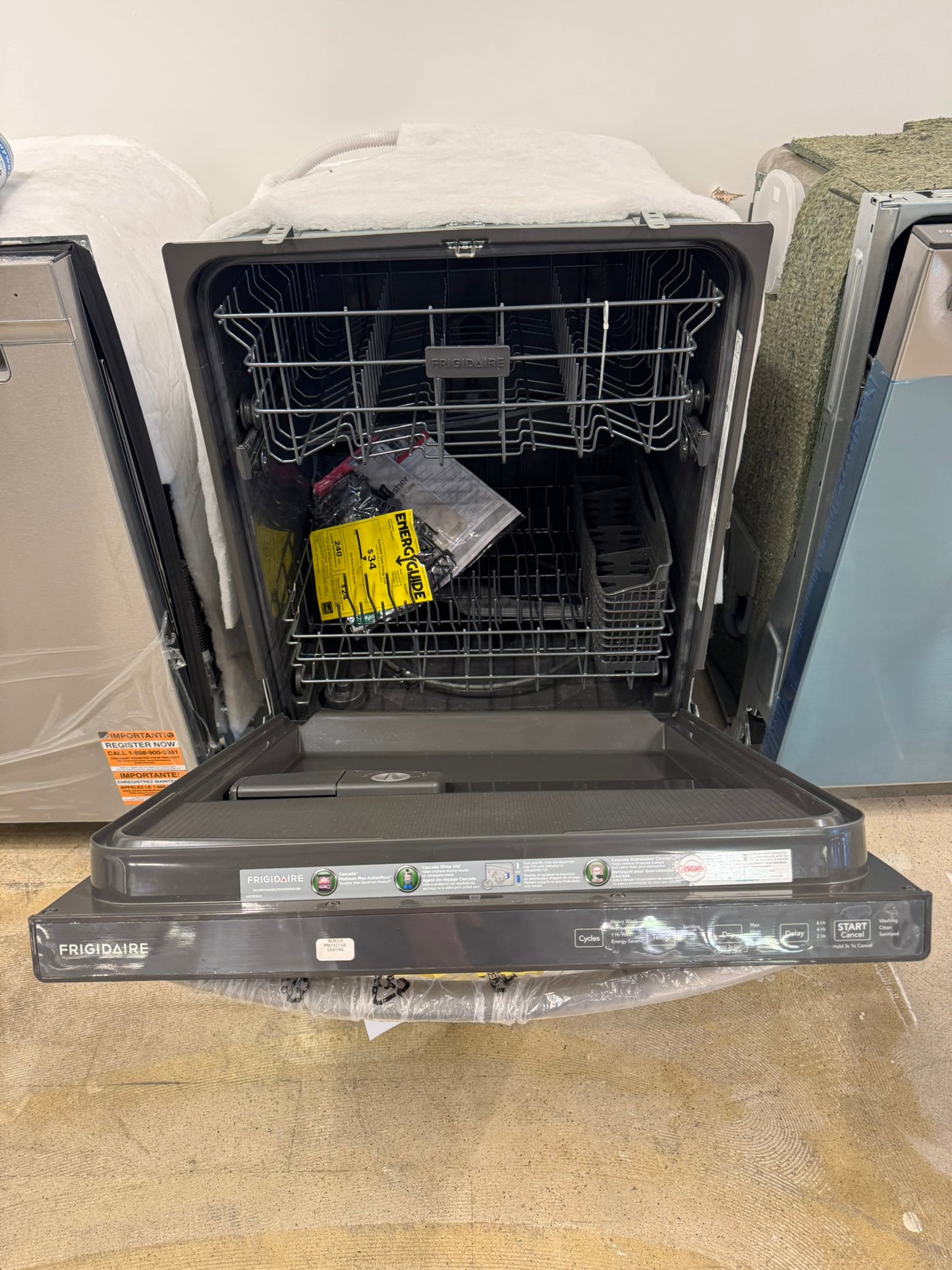GREAT NEW TOP CONTROL FRIGIDAIRE TALL TUB DISHWASHER MODEL: FDPH4316AS  DSW10074R
